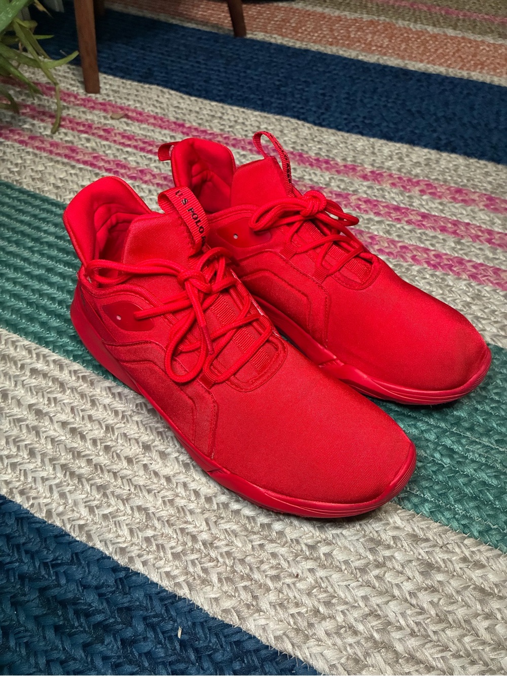 U.S. Polo Assn. All-Red Mesh Athletic Knit Sneakers - Women's Size 9M - Picture 5 of 7